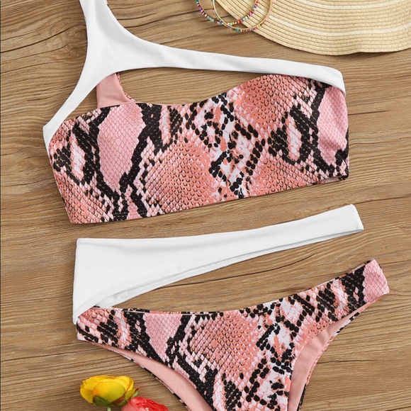 Snake print bikini - Picture 3 of 6